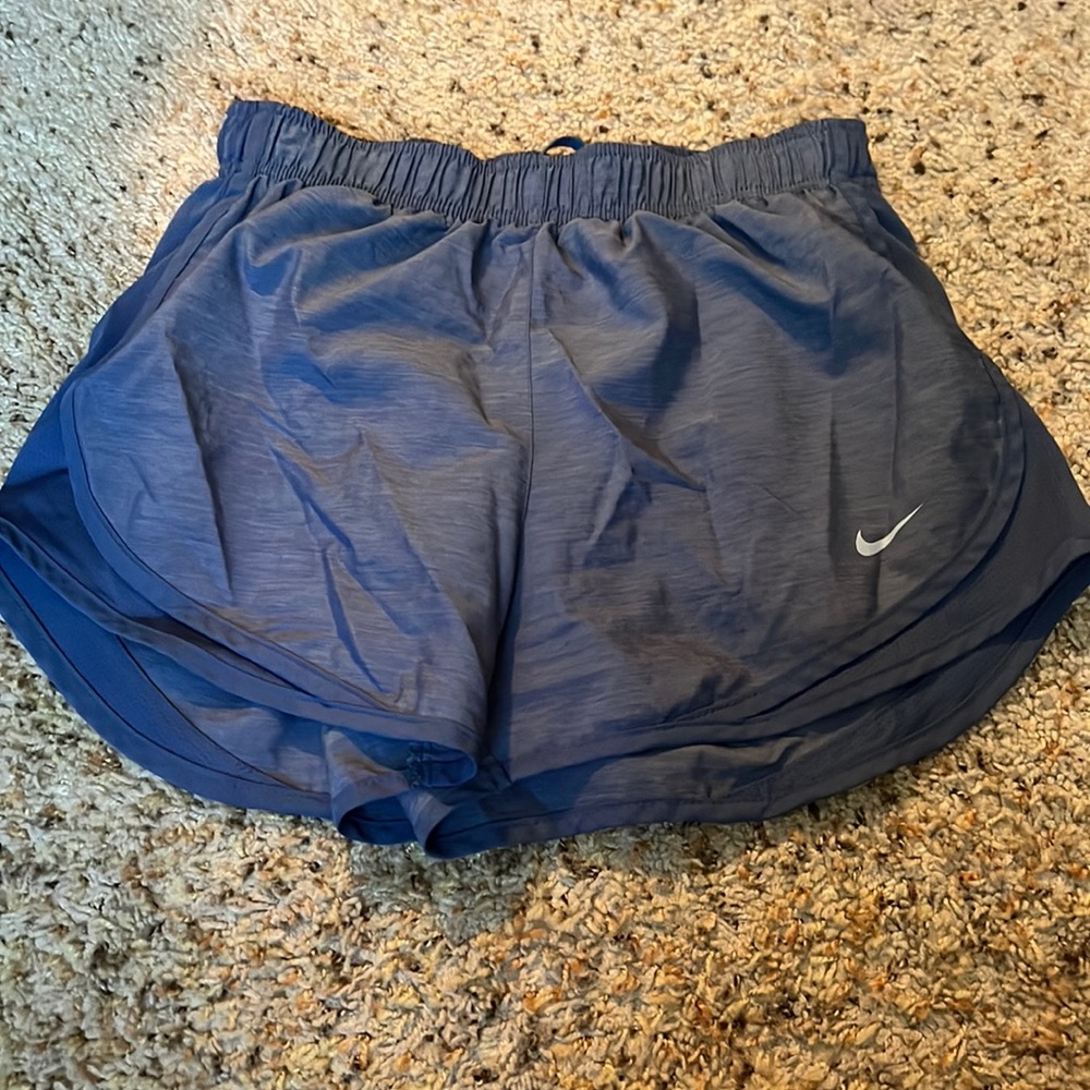Women’s Nike running shorts size small